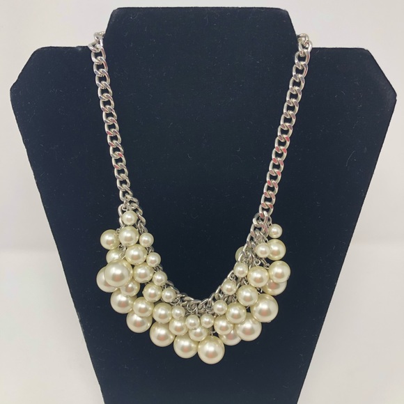 WHITE HOUSE BLACK MARKET Pearl  Statement Necklace - Picture 2 of 6